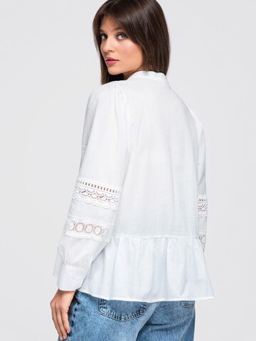 Ombre Blus i vit