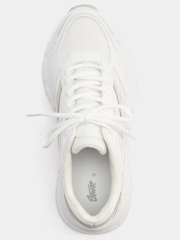 Pull&Bear Låg sneaker i vit