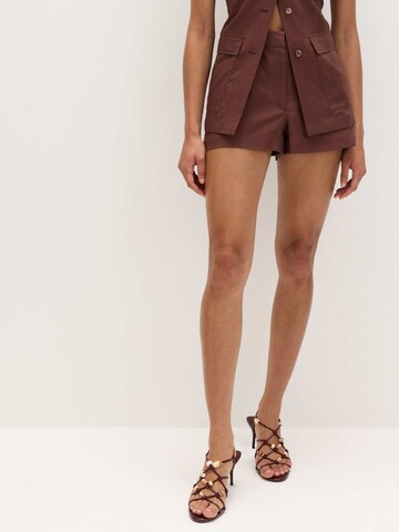Pantalon Marks & Spencer en marron : devant