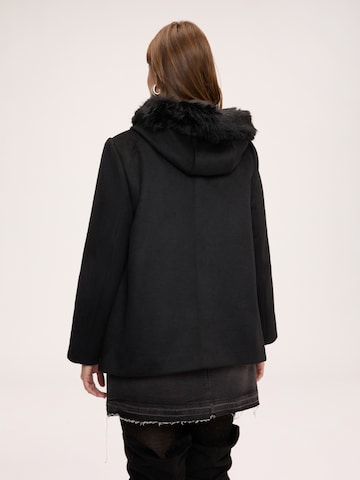 Cappotto di mezza stagione di Fiorella Rubino in nero