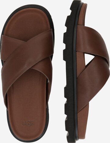 UGG - Sapato aberto 'Capitola' em castanho