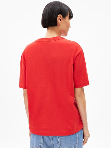 T-shirt 'Tarjaa' ARMEDANGELS en rouge : devant