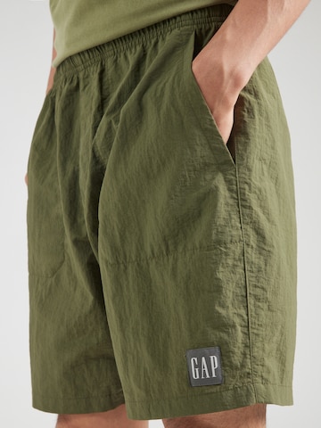 GAP Regular Trousers in Green