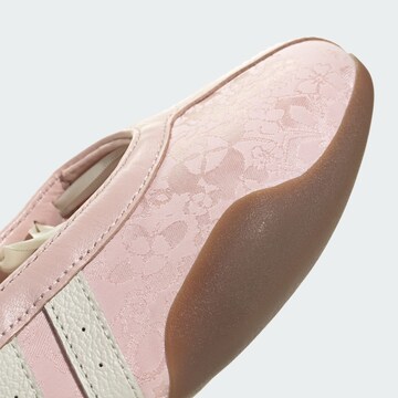 ADIDAS ORIGINALS Ballerina 'Taekwondo Mei' in Pink