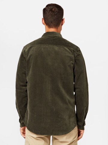 anerkjendt - Ajuste regular Camisa 'AKLEIF' en verde