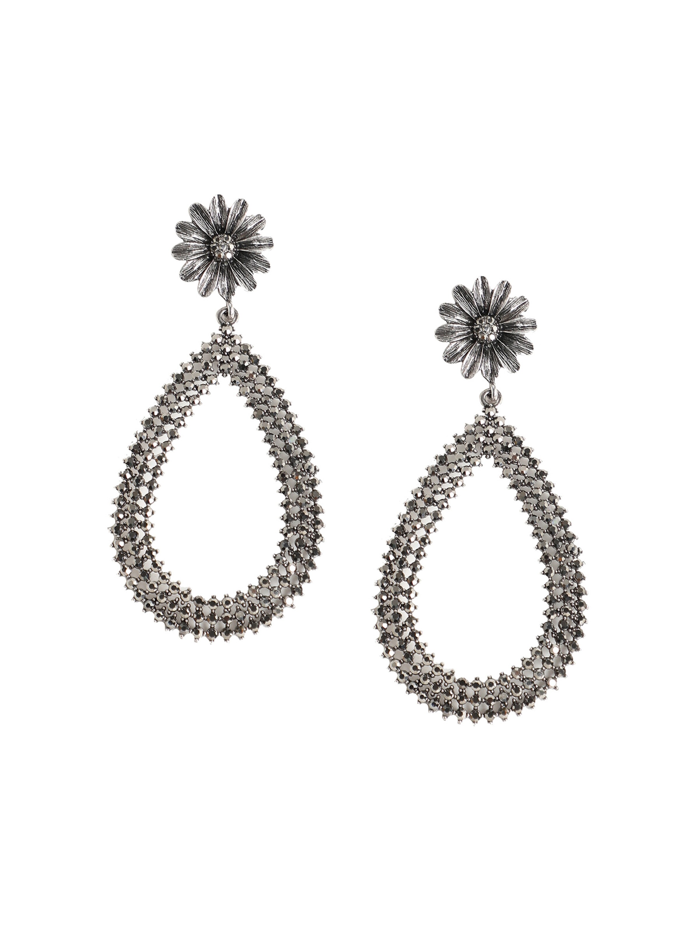 SOHI Boucles d'oreilles en noir / argent, Vue avec produit