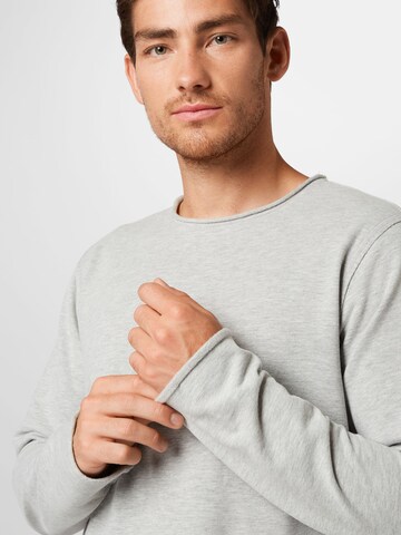 JuviaSweater majica - siva boja