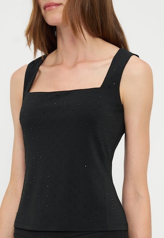 Top di Anna Field in nero: frontale