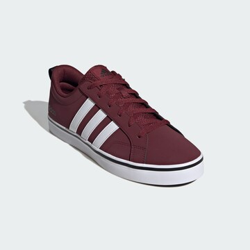 Baskets basses 'VS Pace 2.0' ADIDAS SPORTSWEAR en rouge