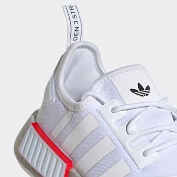 ADIDAS ORIGINALS Sneakers 'NMD R1' in White