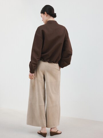 Geacă de primăvară-toamnă 'Palomita' de la MANGO pe maro