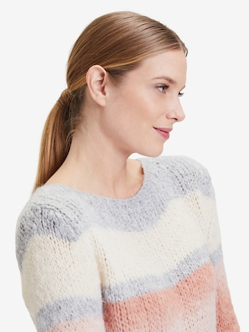 Cartoon Sweater in Mixed colors