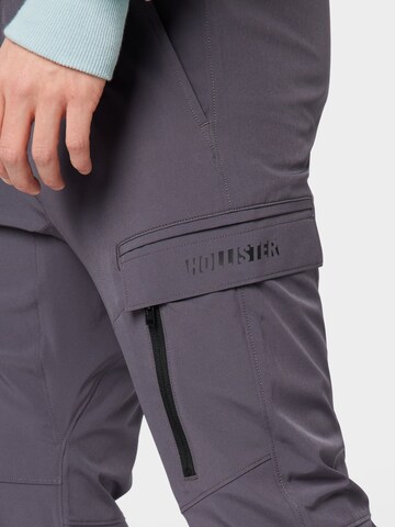 HOLLISTER Regular Cargo Pants in Grey