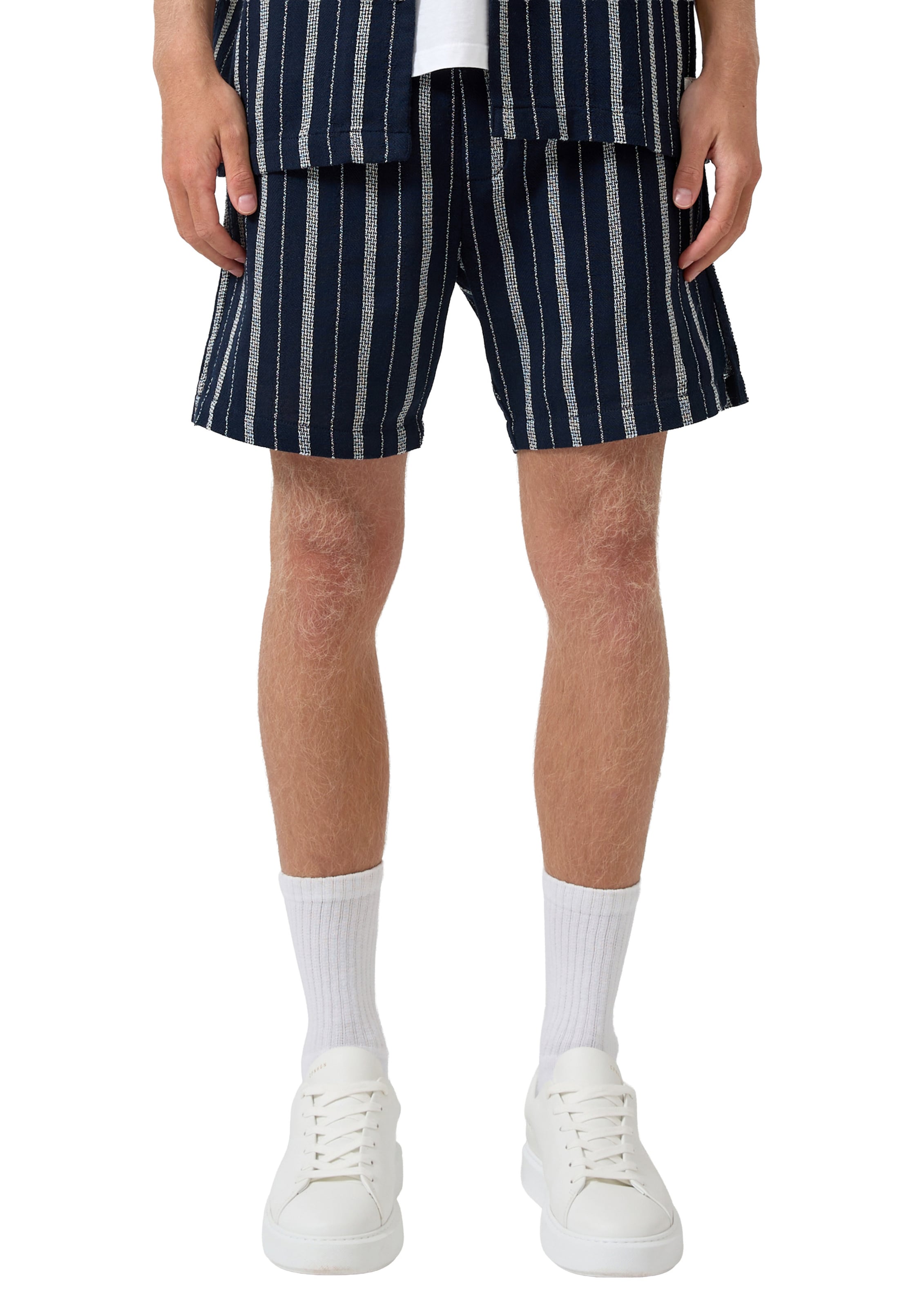 QS Regular Trousers in Blue: front