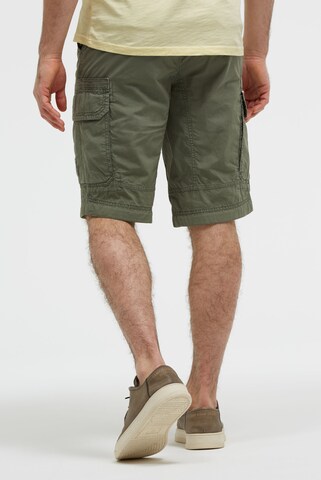 CAMP DAVID Regular Cargo Shorts mit tonigen Tapes in Grün