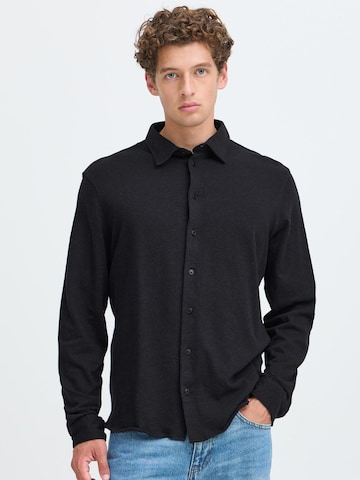 Casual Friday - Ajuste regular Camisa 'CFARKAN' en negro