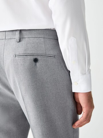 Next Обычный Плиссированные брюки в Серый