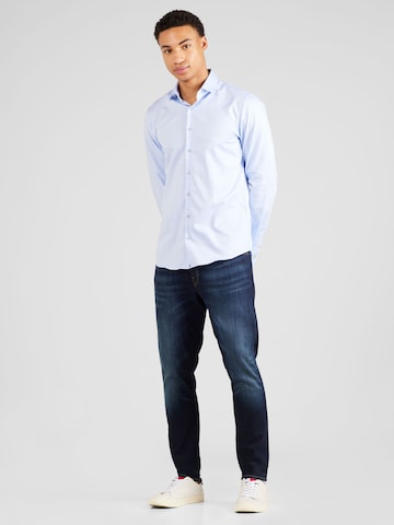 Calvin Klein - Ajuste estrecho Camisa de negocios en azul