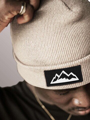 Neverless Beanie 'Mountain' in Beige: front