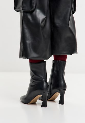 Bottines CESARE GASPARI en noir