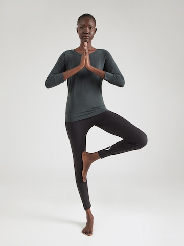 Maglia funzionale 'Flow' di CURARE Yogawear in verde