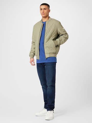 GUESS Between-Season Jacket in Green