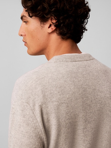 Calvin Klein Jeans Pullover in Grau