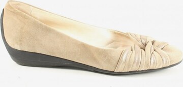 MANIA Flats & Loafers in 37 in Beige: front