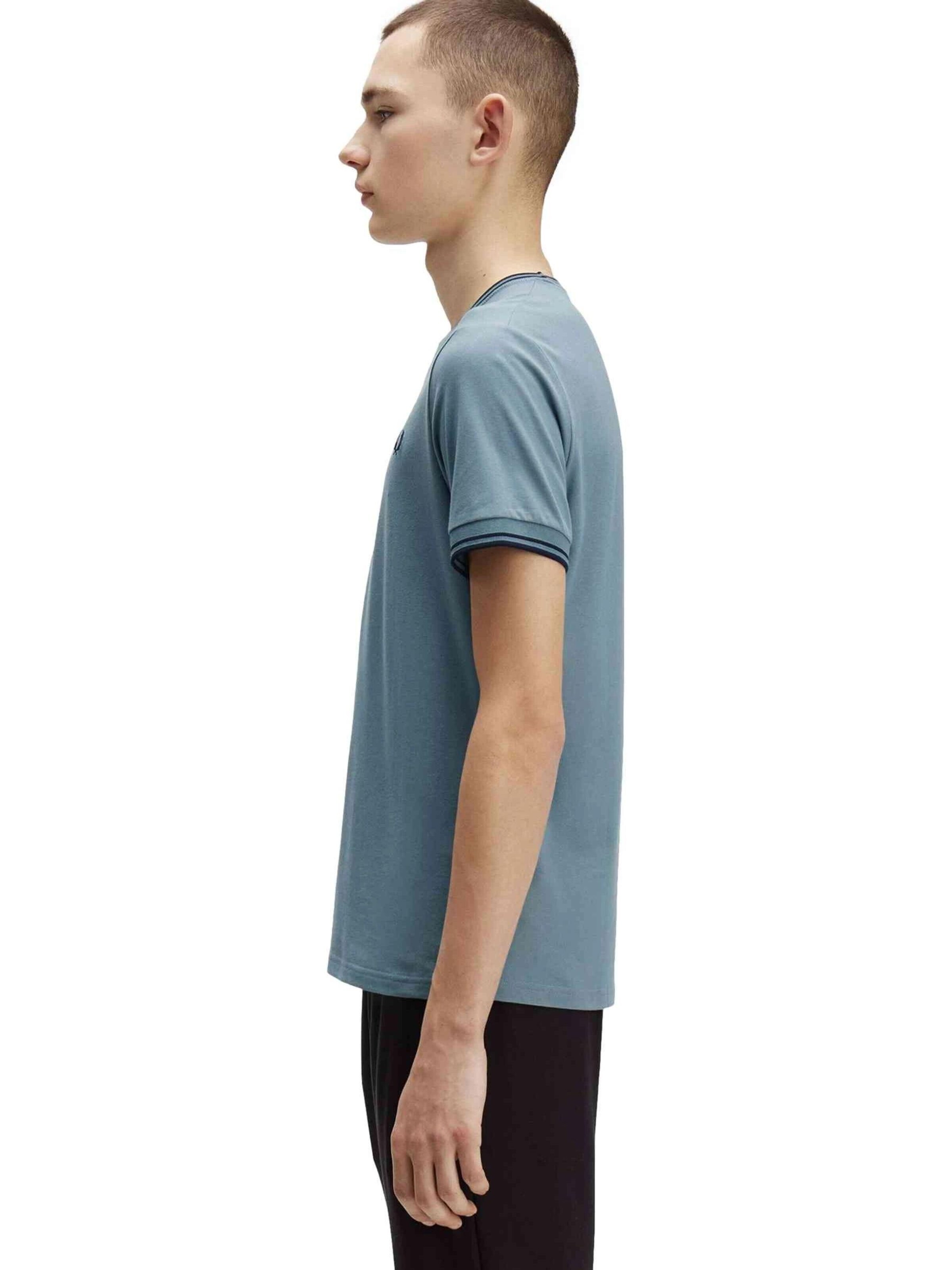 Maglietta 'Camiseta fred perry azul contrast ribeted tee' di Fred Perry in blu