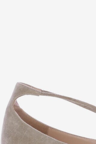 Gianvito Rossi Flats & Loafers in 37,5 in Beige