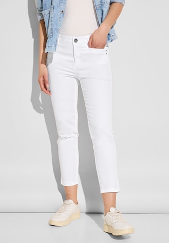 STREET ONE Slim fit Chino Pants in White: front