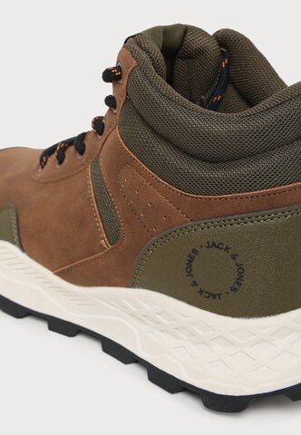 Cizme 'JFWTREK' de la Jack & Jones Junior pe verde