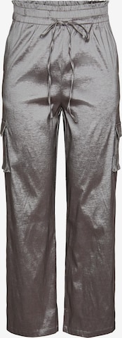 PIECES Regular Cargo Pants in Silver: front