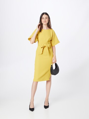 Closet London Pouzdrové šaty – žlutá