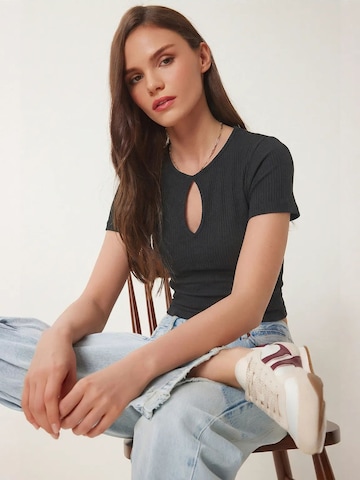 Camicia da donna di Happiness İstanbul in grigio