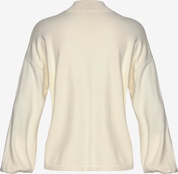 LASCANA Sweater in White