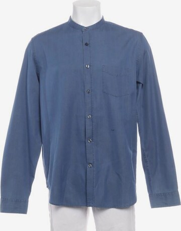 Closed Button Up Shirt in L in Blue: front