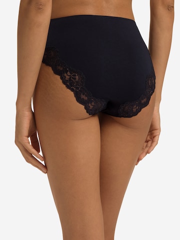 Hanro Slip ' Dana ' in Zwart