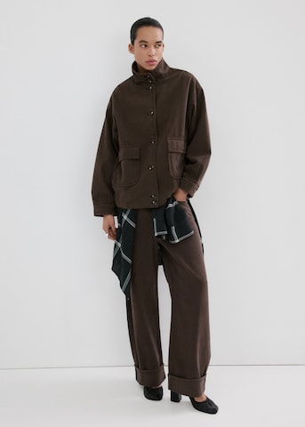 MANGO Välikausitakki 'Eugenie' värissä ruskea