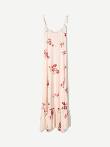 Abito estivo di Bershka in rosa