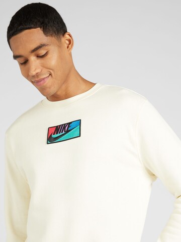 Sweat-shirt 'CLUB+' Nike Sportswear en blanc