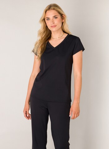 BASE LEVEL T-Shirt in Schwarz: Vorderseite