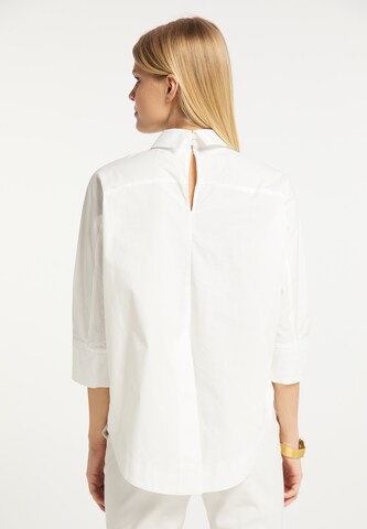 RISA - Blusa en blanco