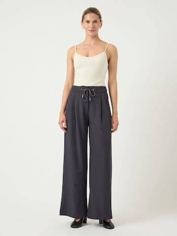 YAS Wide Leg Hose 'YASCarivo' in Grau