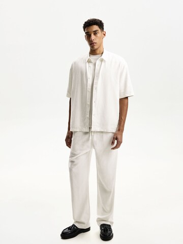 Bershka Comfort fit Overhemd in Wit