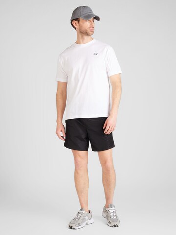 new balance Футболка 'Essentials' в Белый