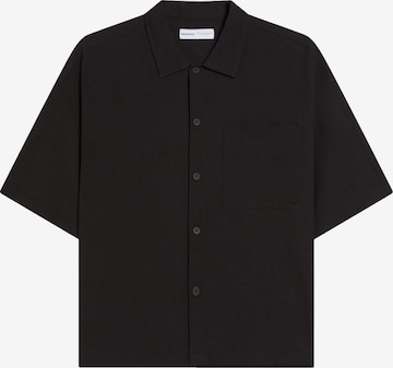 Cămașă de la Bershka pe negru: față
