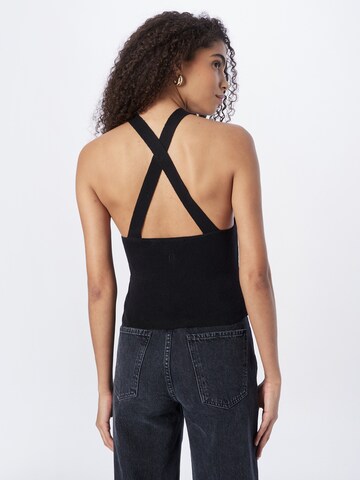 Top in maglia di NU-IN in nero