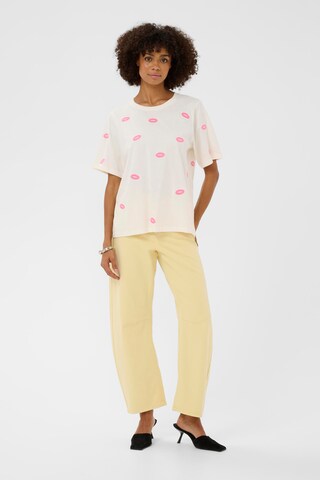 CULTURE - Camisa 'CUKissy' em branco