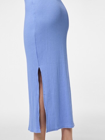 Robe PIECES en bleu